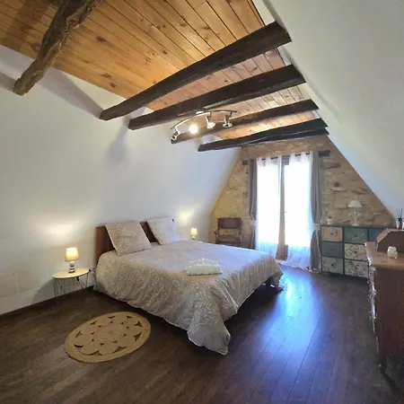 Hébergement de vacances De Charme En Dordogne Avec Piscine Et Jardin - Fr-1-616-485 *